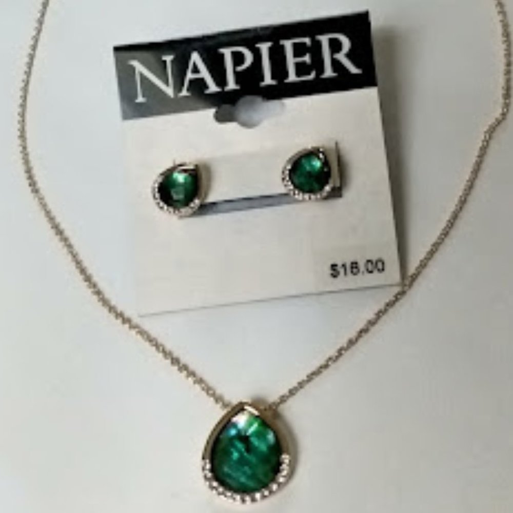 NAPIER Gold Emerald Green + Clear Crystal Pear Shaped Stud Earrings**NEW! - Picture 2 of 3